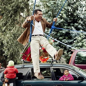 Exhibition "On joue sur la Terre"